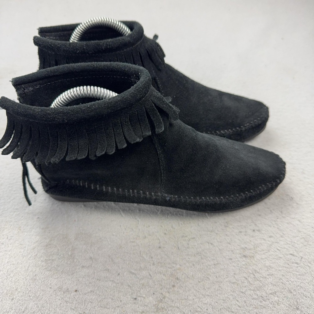 Minnetonka Boots Womens Size 7.5 Black Suede Fringe Ankle Booties Zip 289